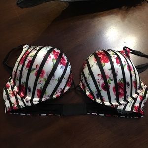 Victoria Secret BOMBSHELL size 36 B