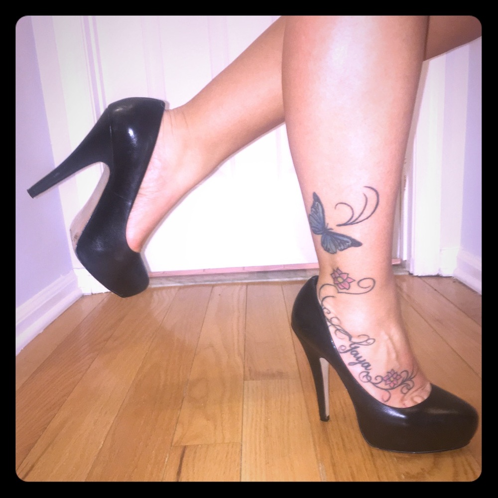 Vince Camuto black high heels