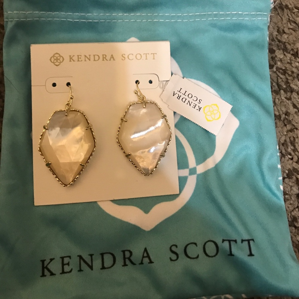 KENDRA SCOTT