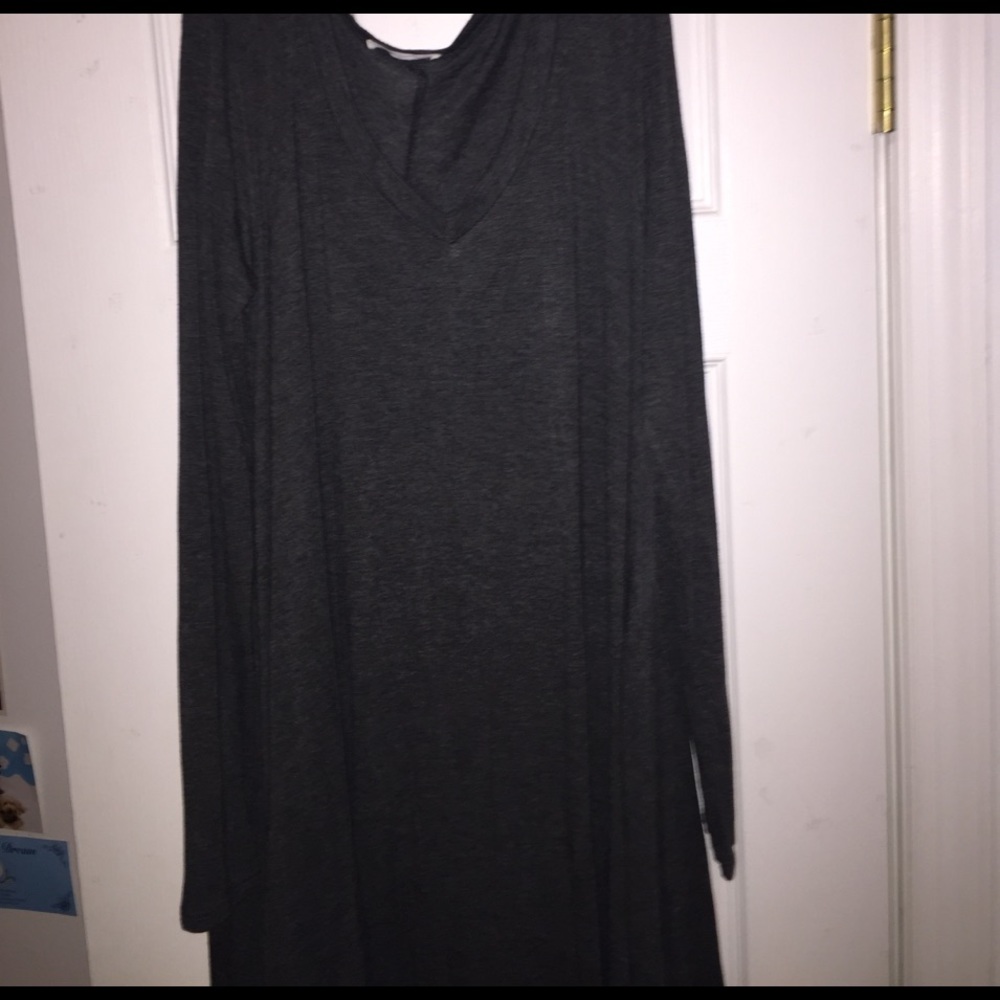 v-neck long sleeved dark grey tshirt dress
