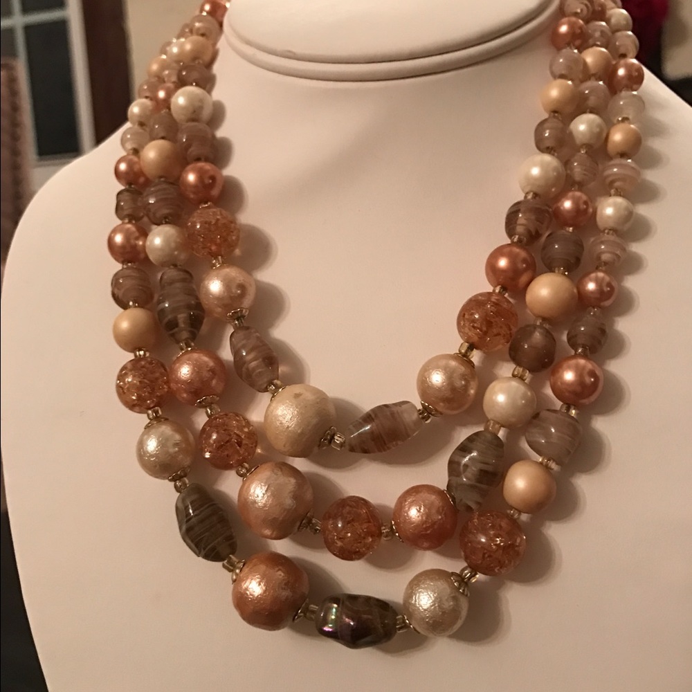 Vintage 3 Tiered beaded necklace 18"