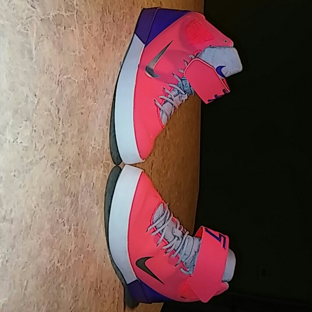 Purple and pink kds