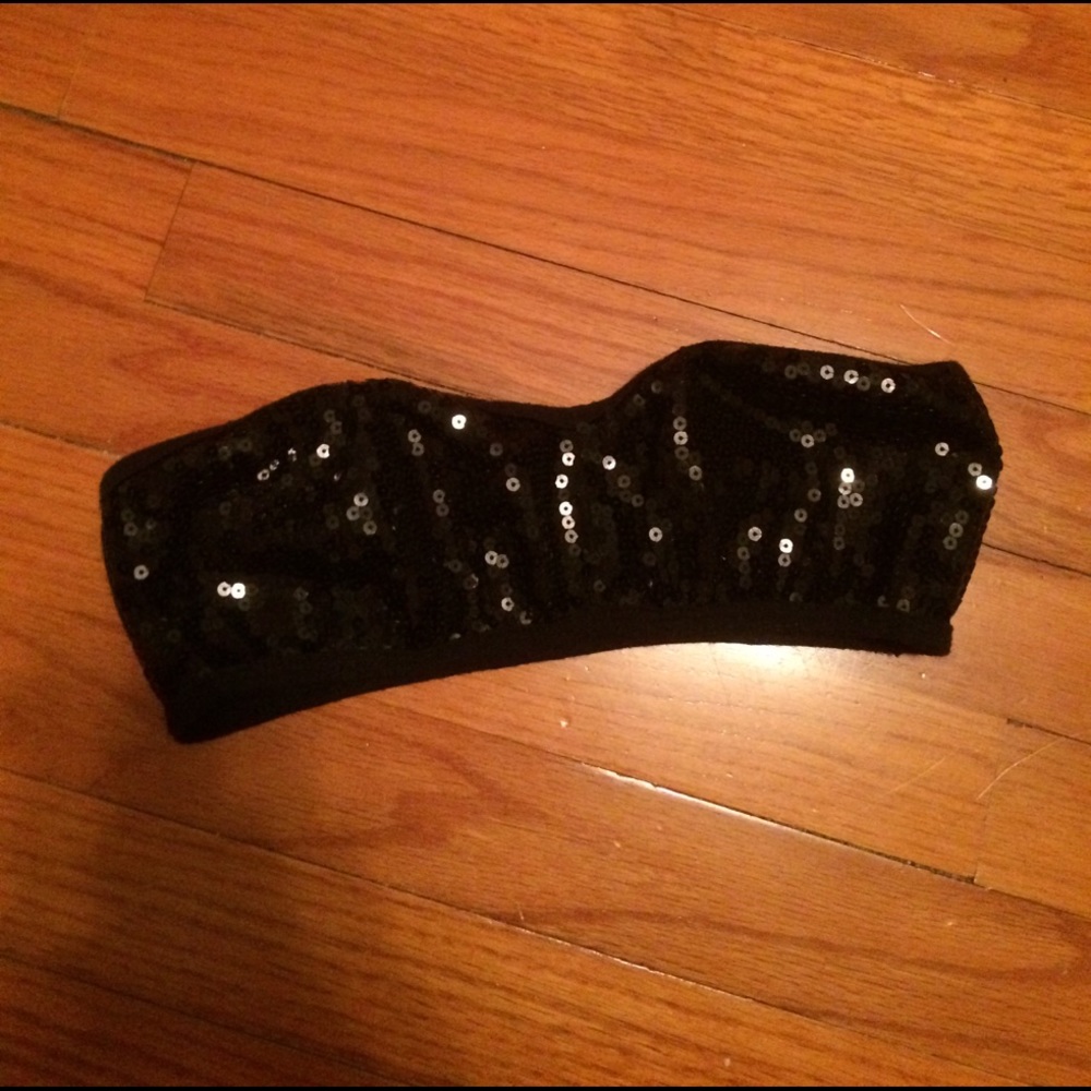 Black strapless sequin bandeau M
