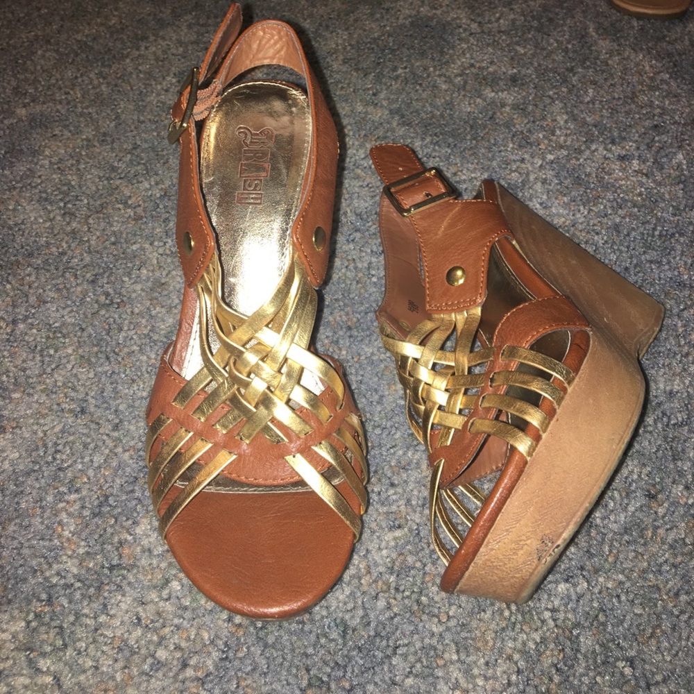 Brash Gold and Brown Wedges