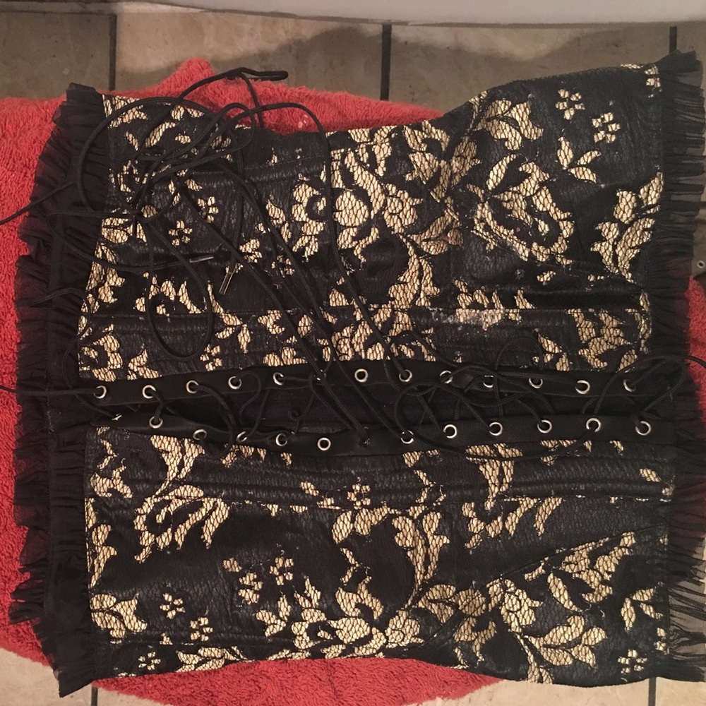 Bustier - Picture 2 of 3
