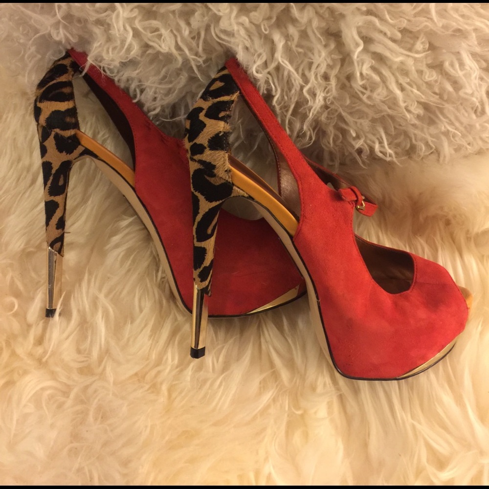 Boutique 9 size 8 heel excellent condition