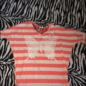 Cute Salmon-Colored Top