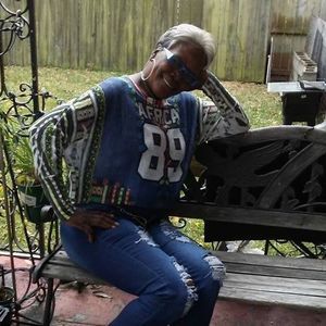 Meet your Posher, Annette