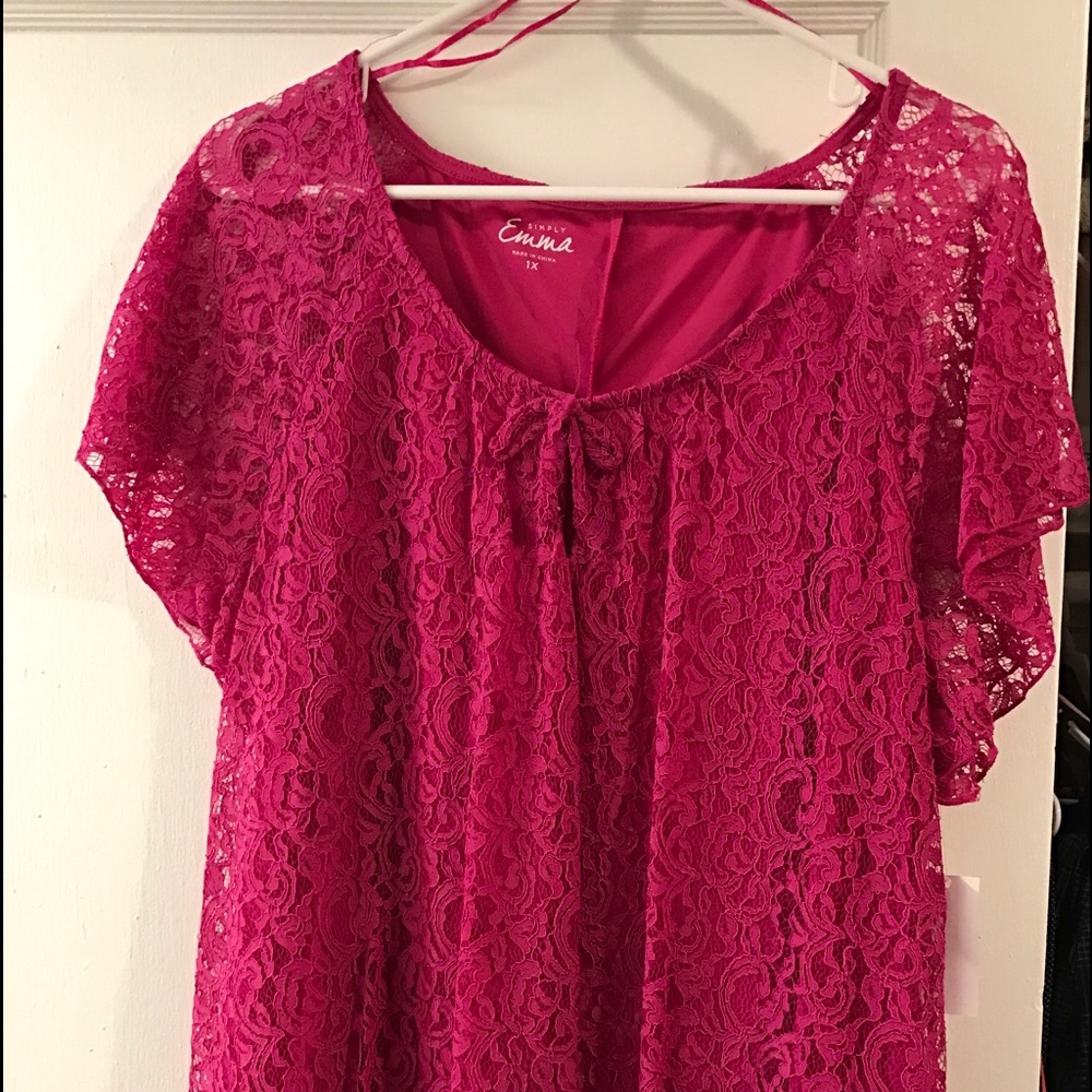 NWT Simply Emma top