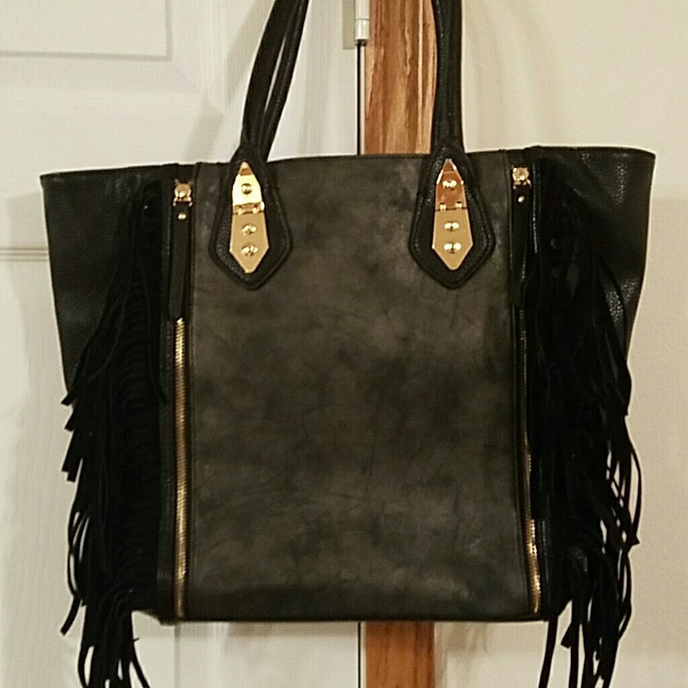 black tote