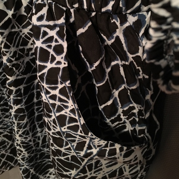 Abstract Dress - Picture 3 of 3