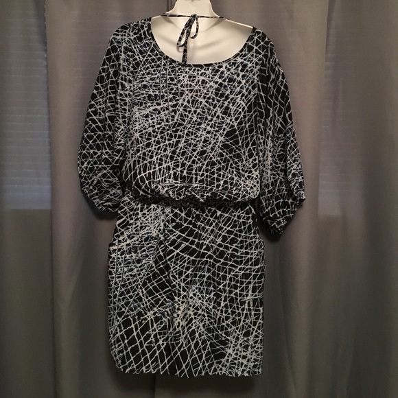 Abstract Dress - Picture 2 of 3