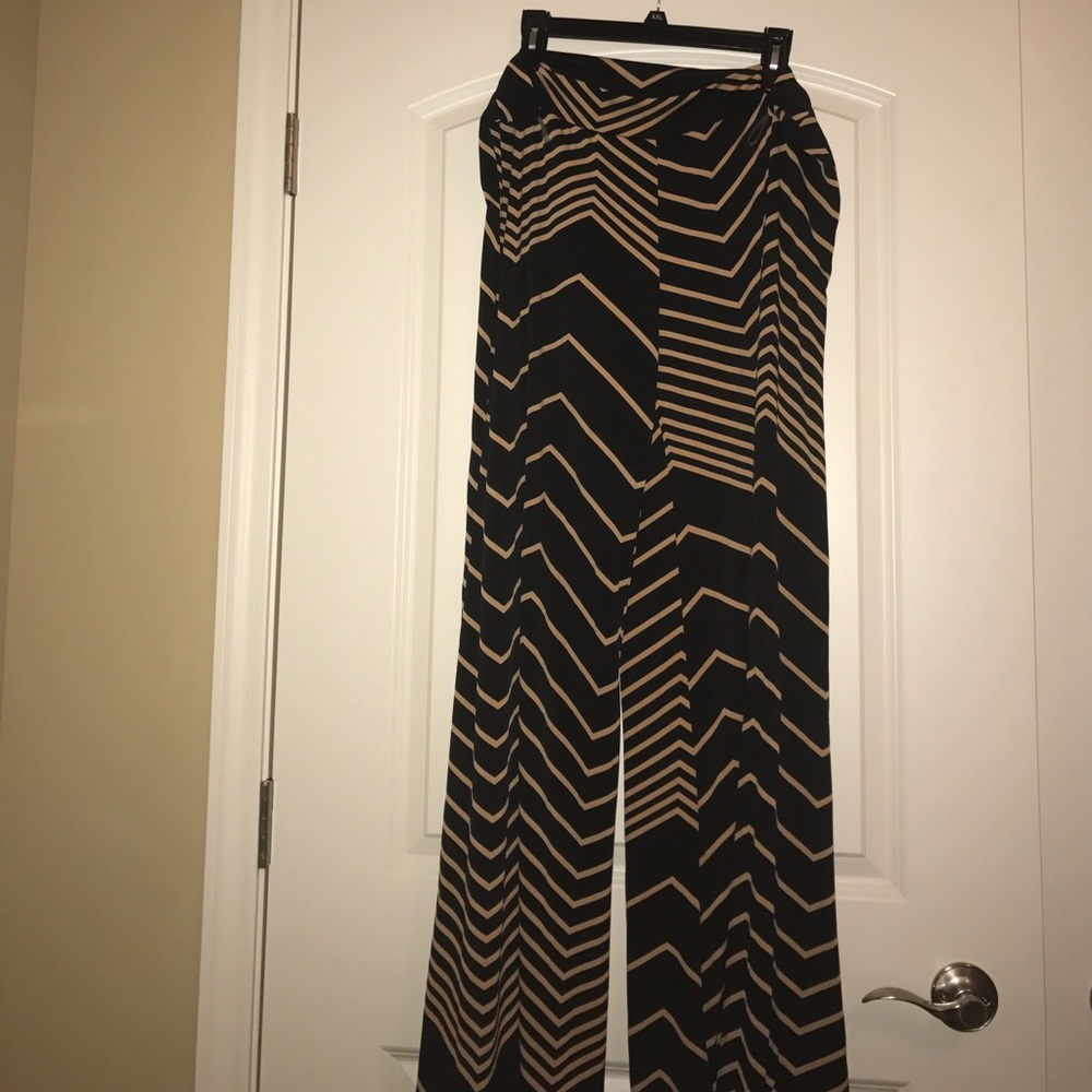 NWT women's Black and Tan palazzo pants