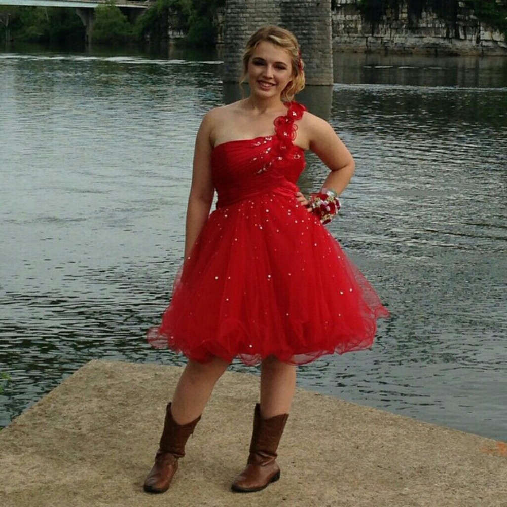 Short formal dress