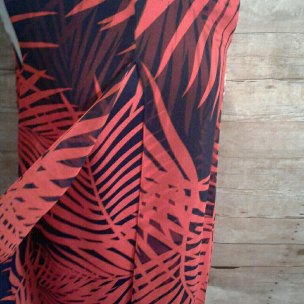 Muse Dress  Sleevelesss Red Black NWT - Picture 6 of 7