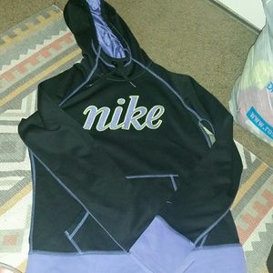 Nike therma fit