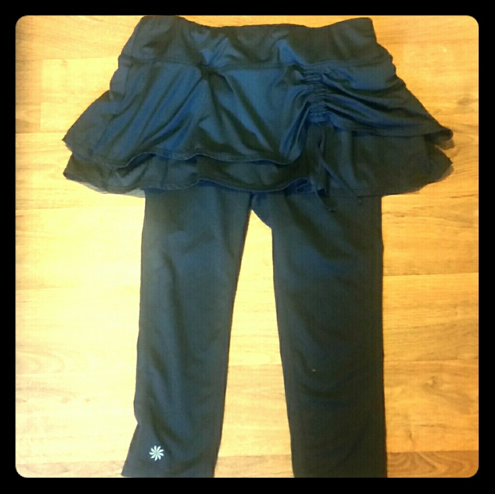 Athleta leggings with skirt