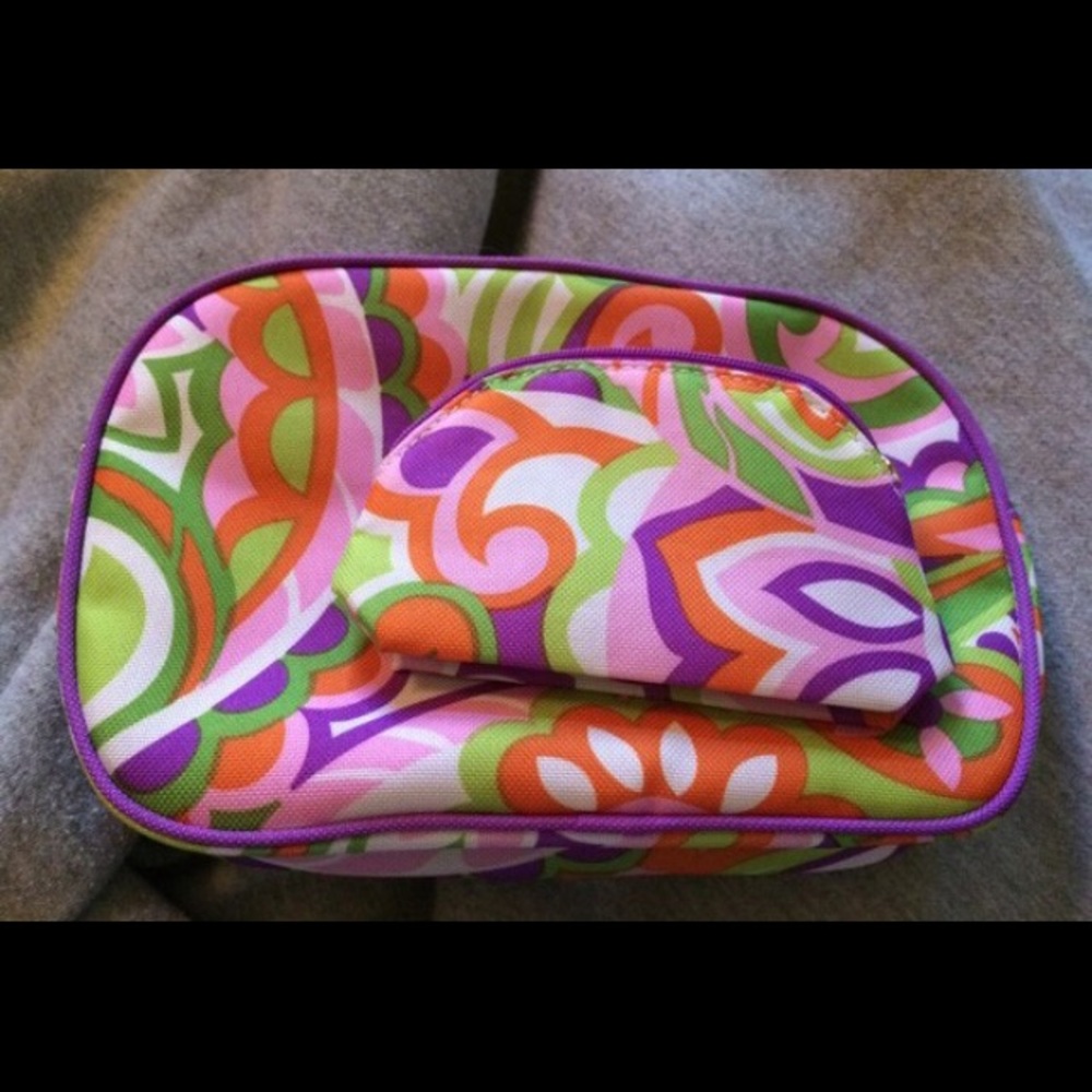 New Clinique Makeup Bag Set