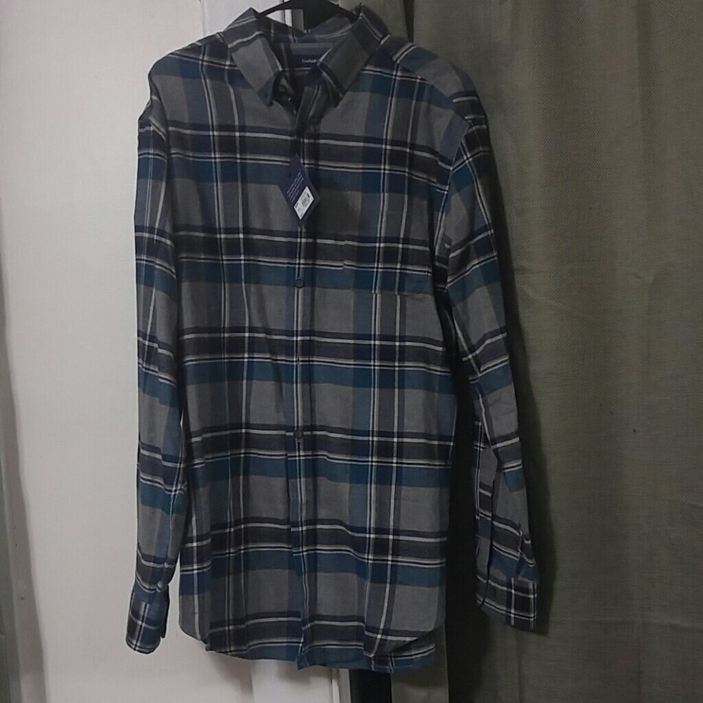 Croft and Barrow long sleeve button up