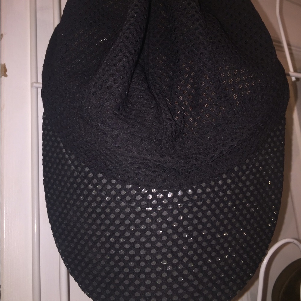 LULULEMON black mesh reflective hat