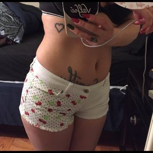 Cherry Skull Polka Dot Detailed White Short Shorts