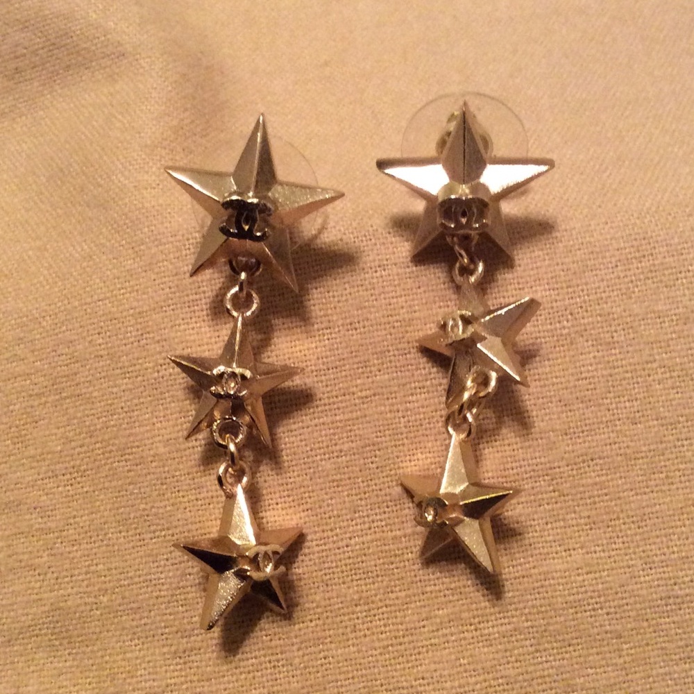 Authentic Chanel CC triple star drop earrings✨
