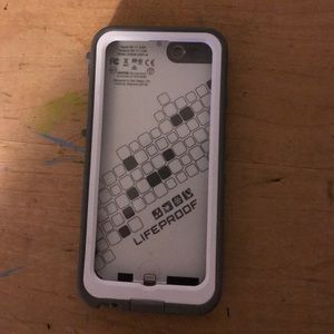 Charging Lifeproof case IPhone 6/6s