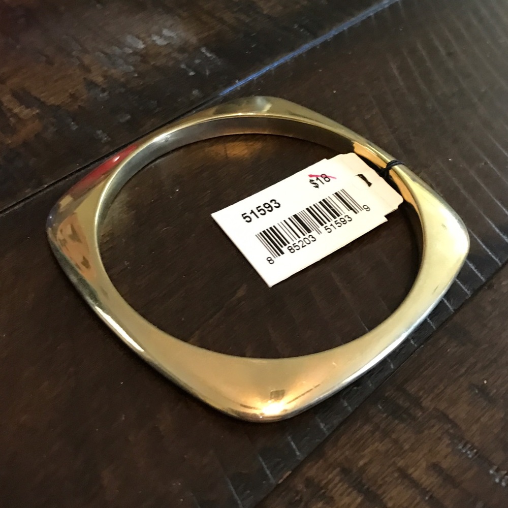NWT Cookie Lee Goldtone Geometric Bangle