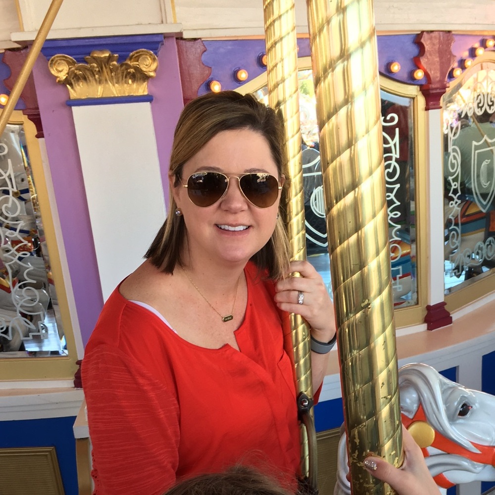 Meet your Posher, Lauren