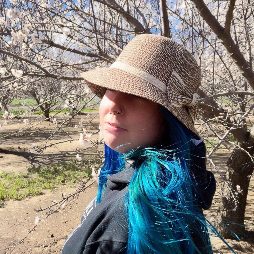 on sale - Bow-It Up hat