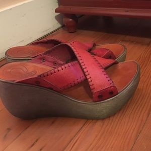 Israeli brand platform sandal