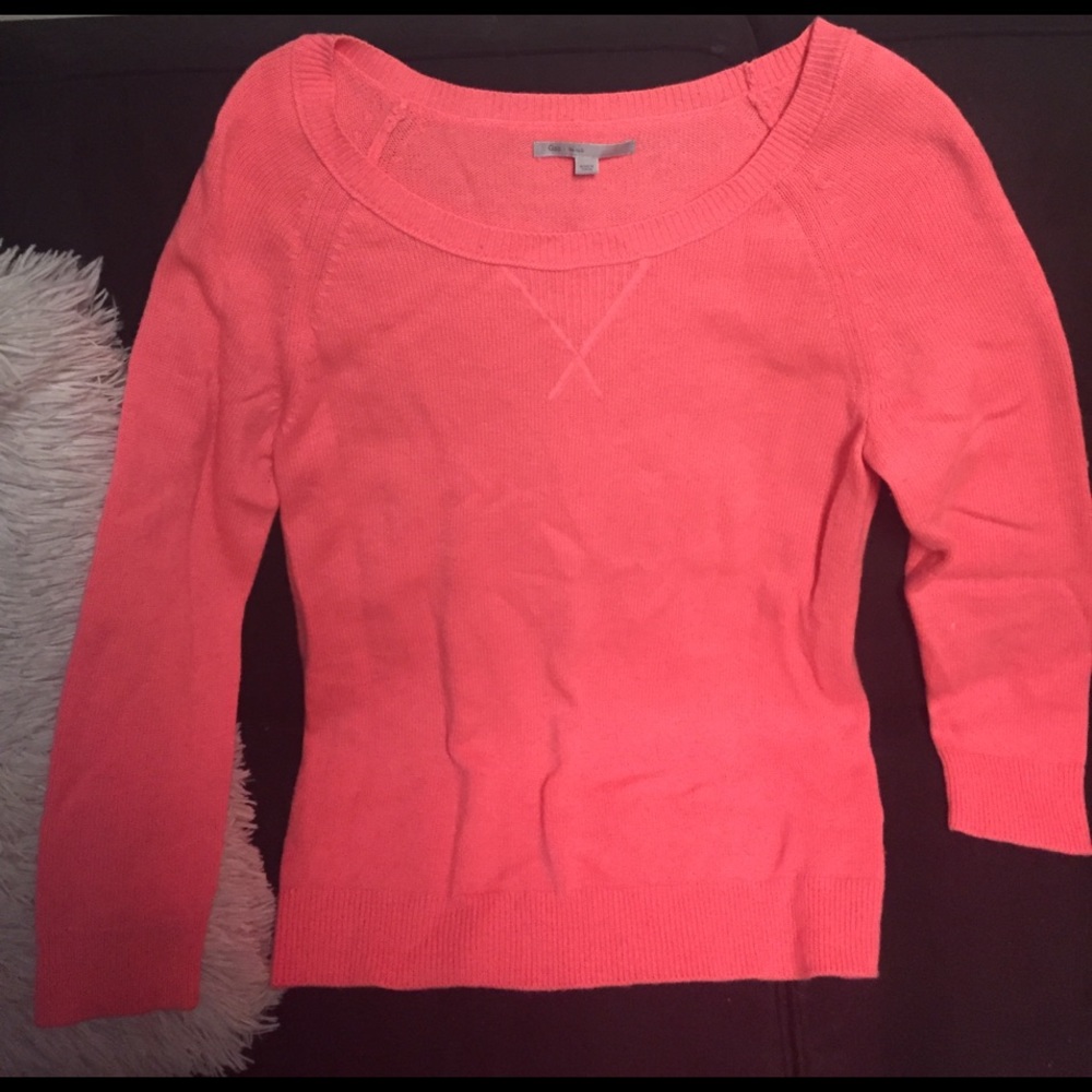 Pink small/medium gap sweater