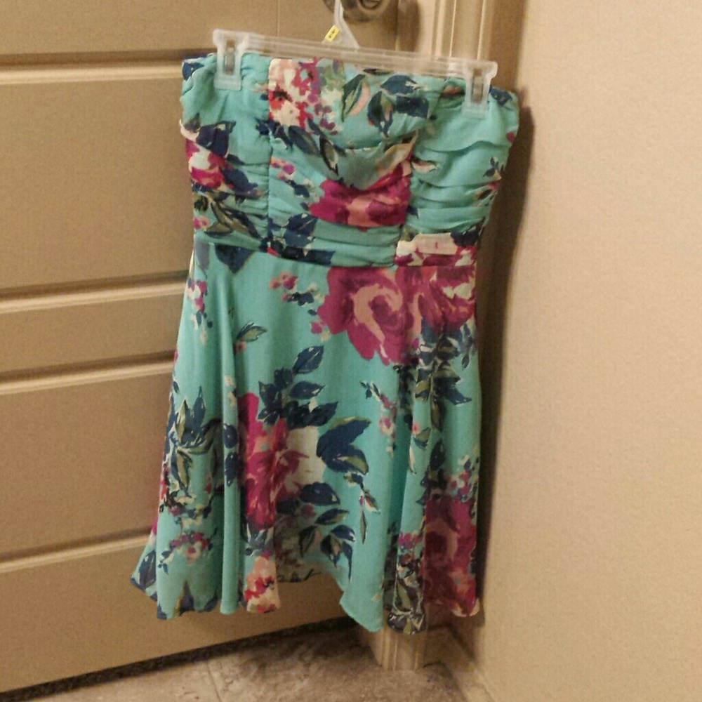 Flowery Short Strapless Dress