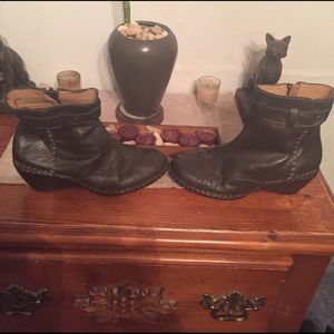 Lasser leather boots