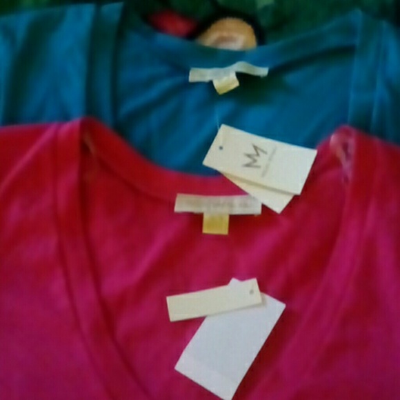 Niki Minaj Deep V Neck T Shirt Brand New with Tags - Picture 1 of 4