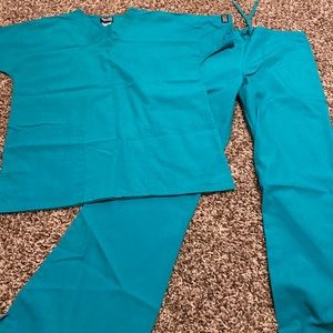 Women's scrub set