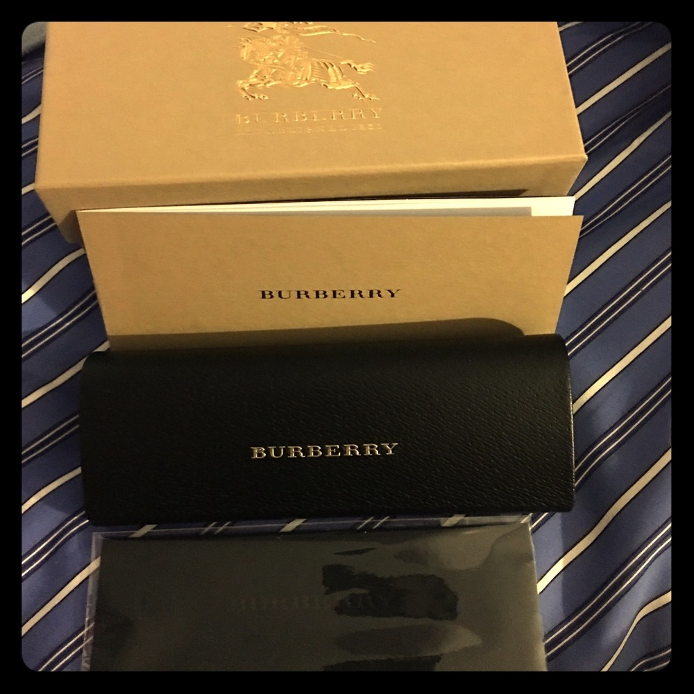 BURBERRY GLASSES/SUNGLASSES CASE, BOX, CLOTH- NWOT
