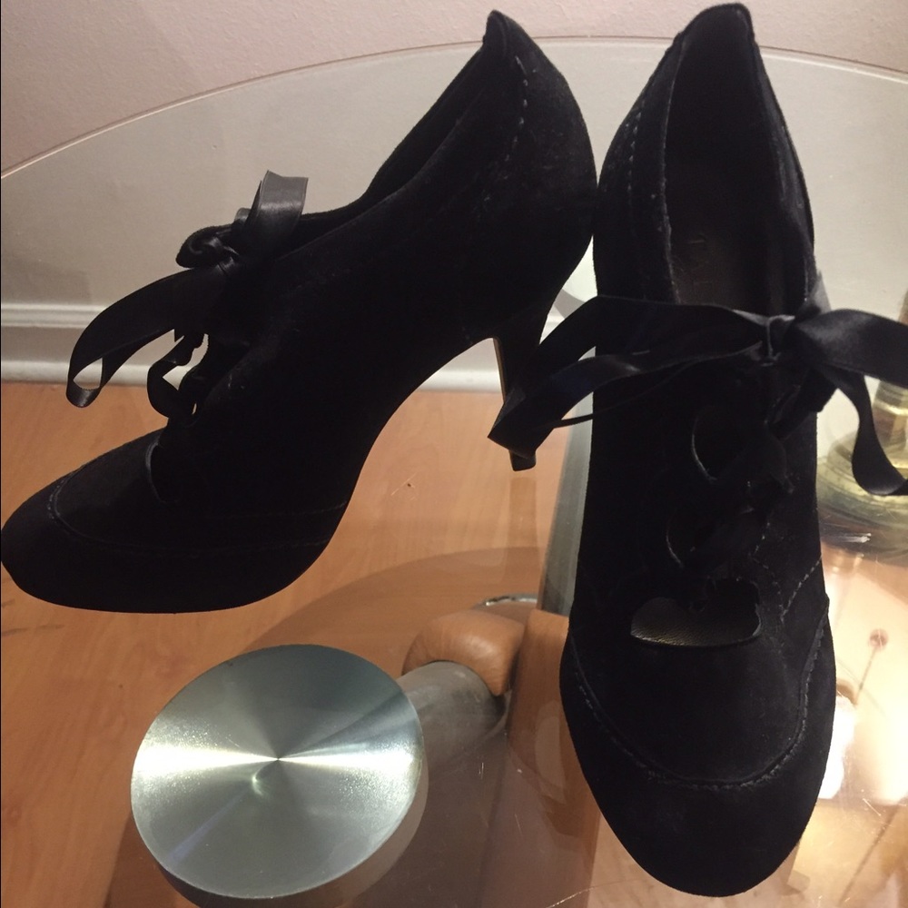 Black Bow Tie Bootie