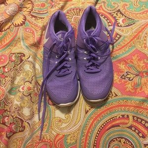Nike tennis shoes
