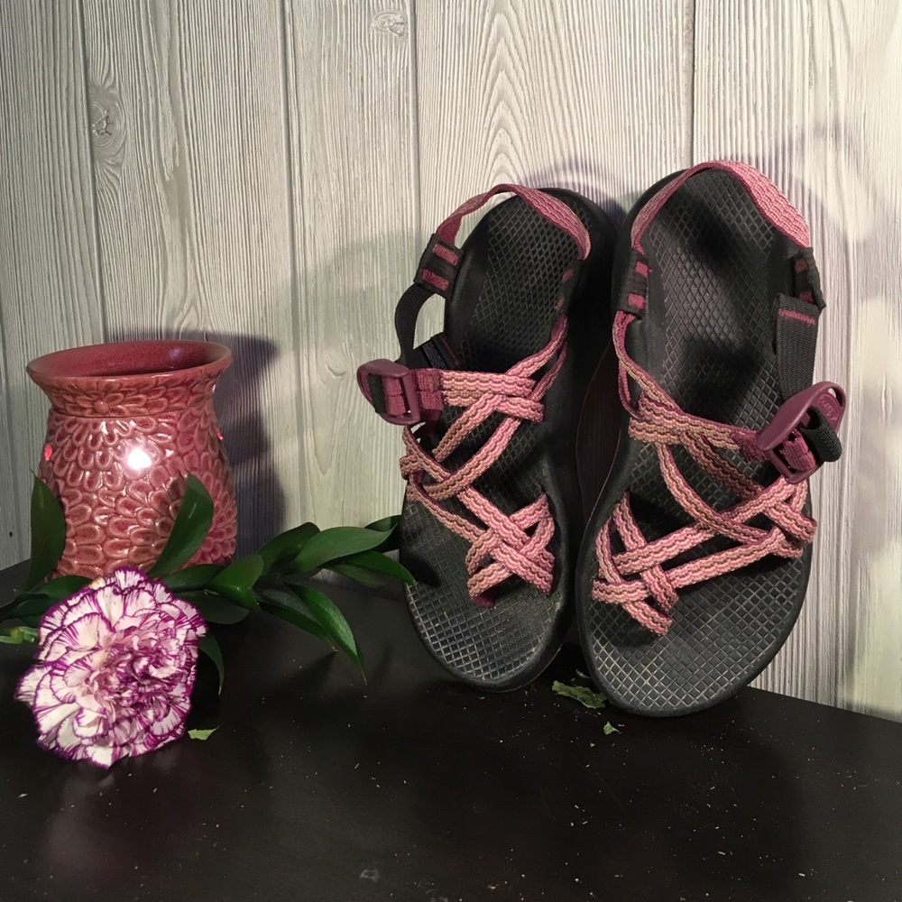 Chacos Size 6