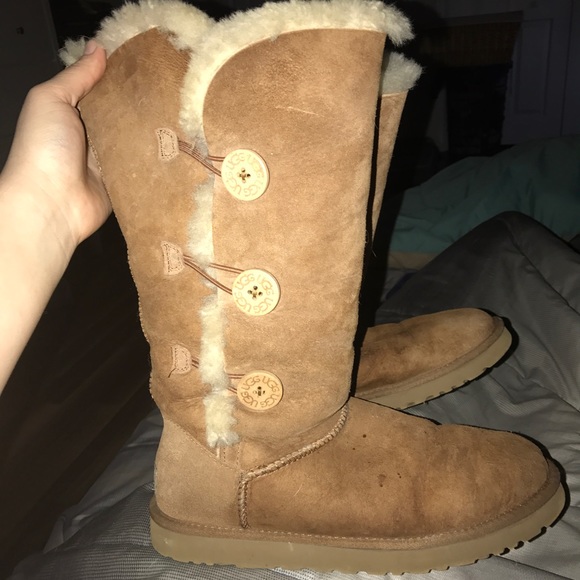 UGG Shoes - FINAL PRICE DROP💥Bailey Button Triplets! ❤