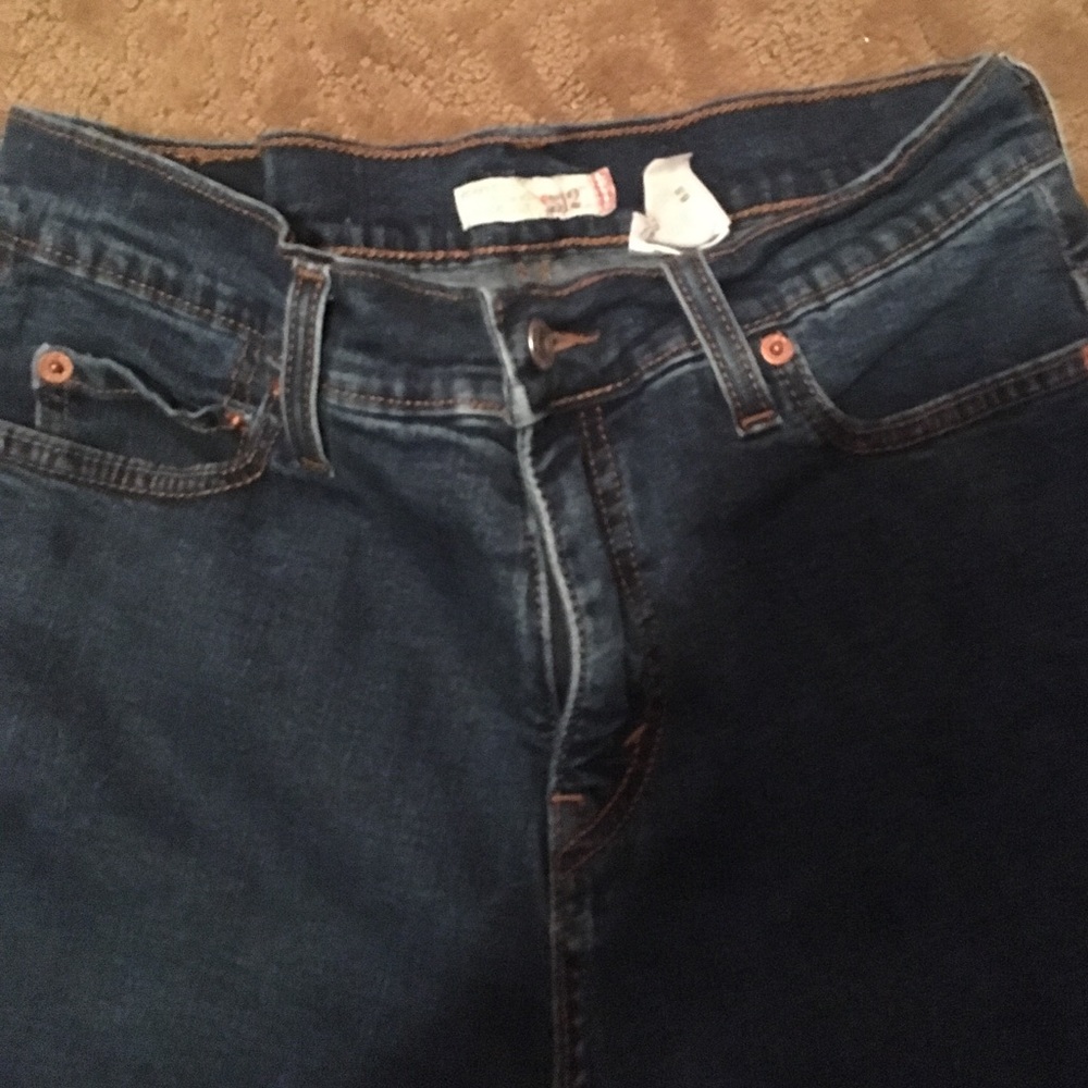 Pair of Levi's - Picture 1 of 4