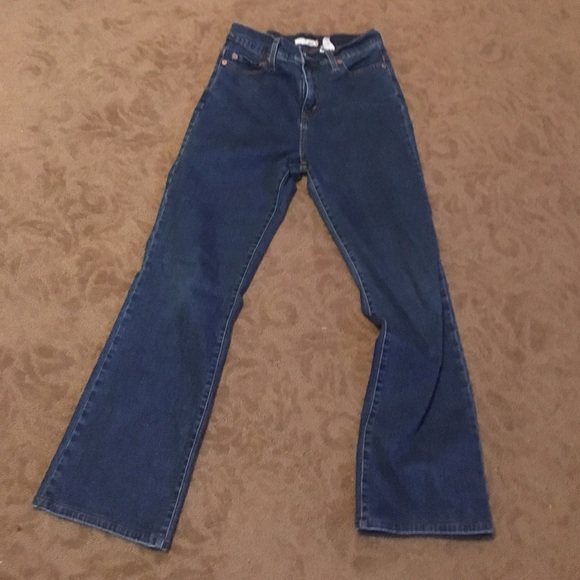 Pair of Levi's - Picture 2 of 4