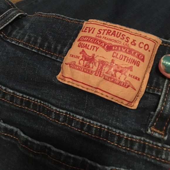 Pair of Levi's - Picture 4 of 4