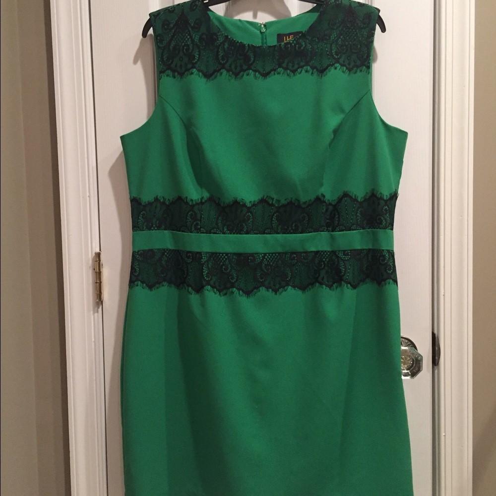 Kelly Green and Lace Cocktail Dress