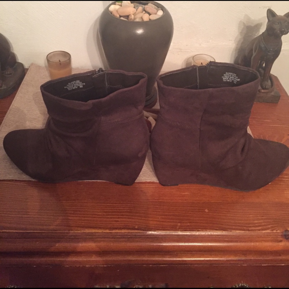 Women's suede booties