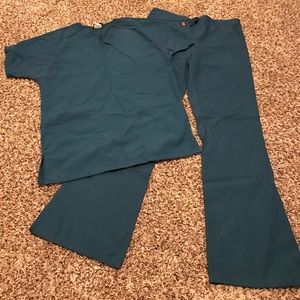 Women's scrub set