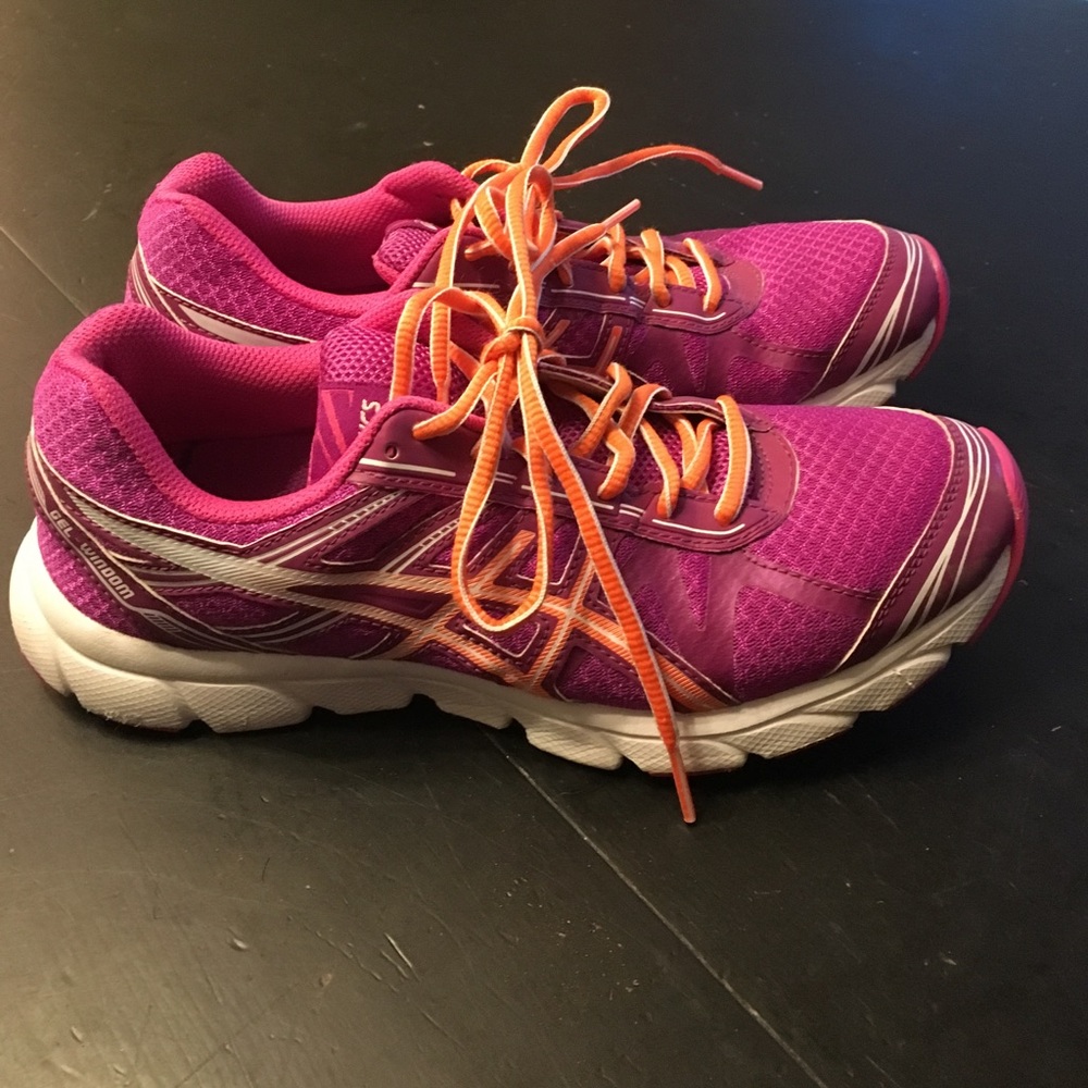 SALE! Asics Running Shoes 🏃🏽