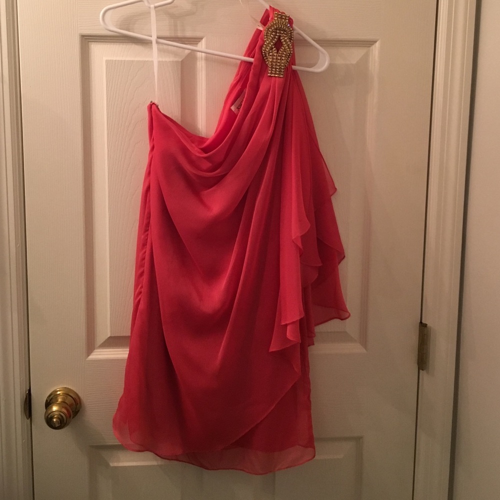 Coral one sleeved dress