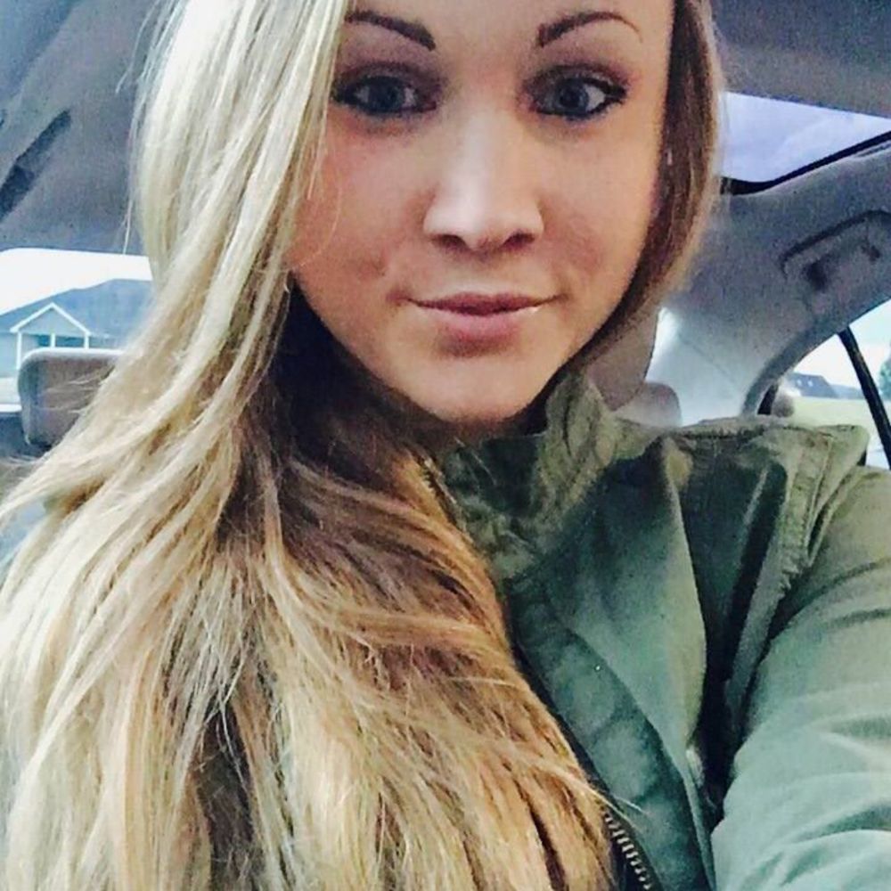 Meet your Posher, Abbey